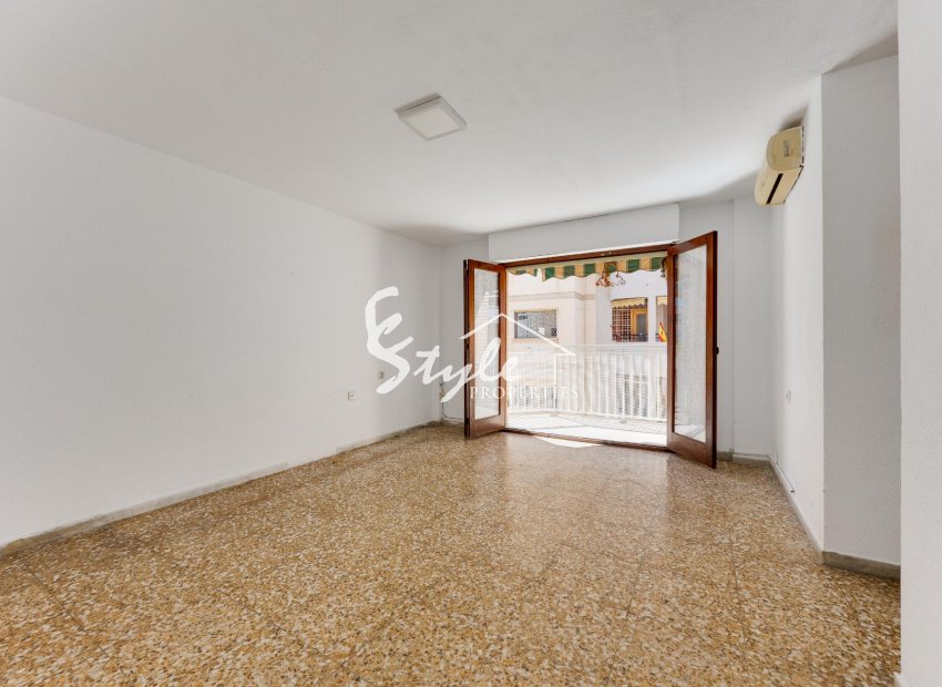 Resale - Apartament  - Torrevieja - Playa del Acequión