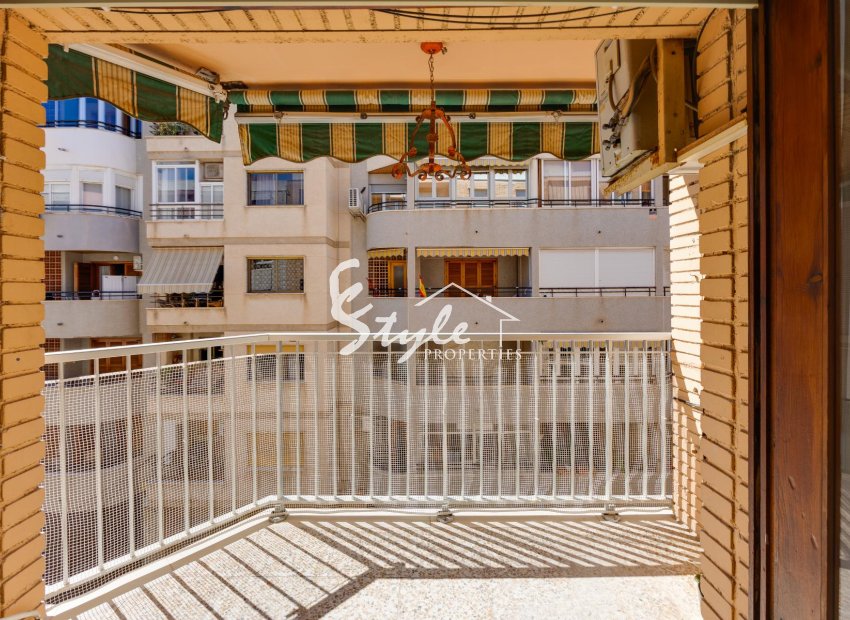 Resale - Apartament  - Torrevieja - Playa del Acequión