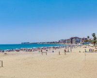 Resale - Apartament  - Torrevieja - Playa del Acequión