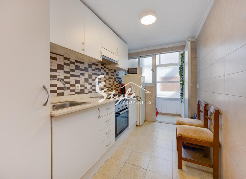 Resale - Apartament  - Torrevieja - Playa del Acequión