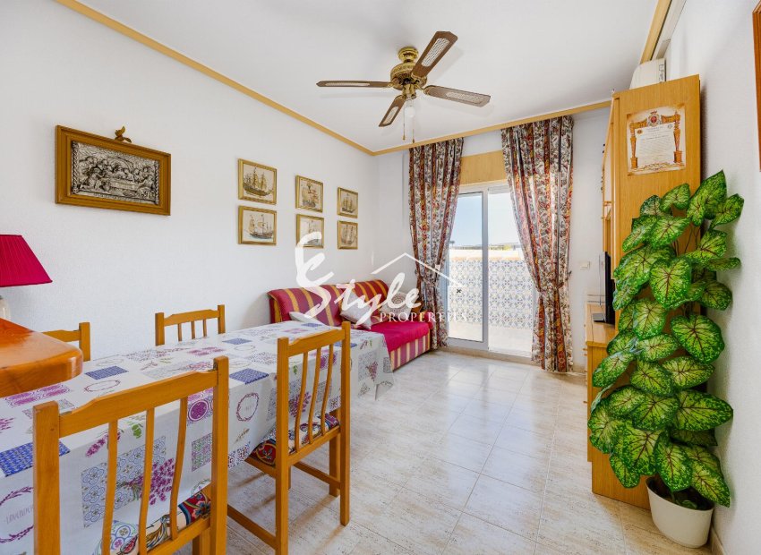 Resale - Apartament  - Torrevieja - Playa del Acequión