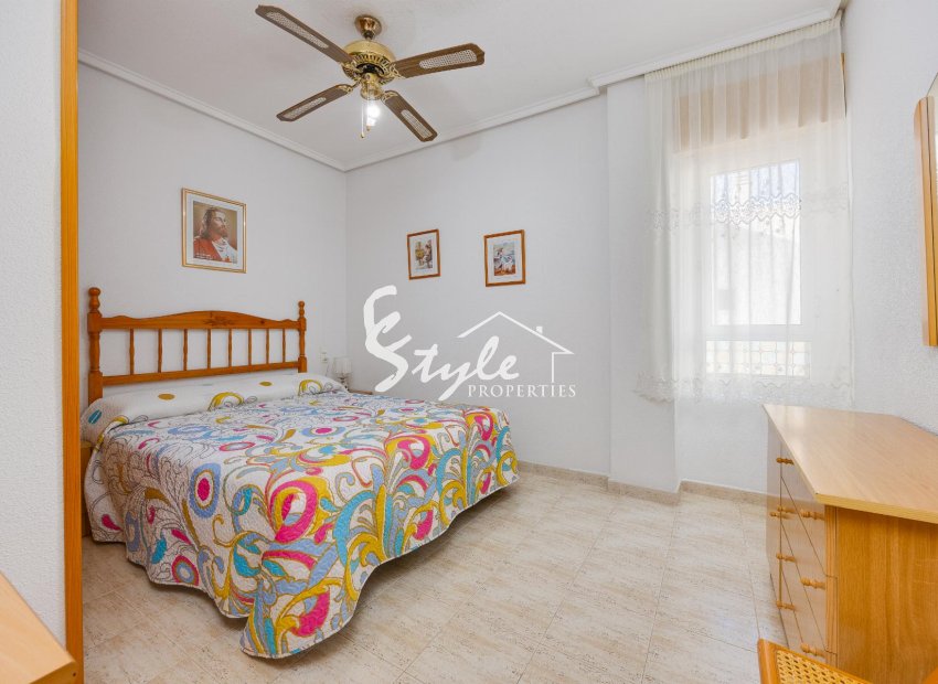 Resale - Apartament  - Torrevieja - Playa del Acequión