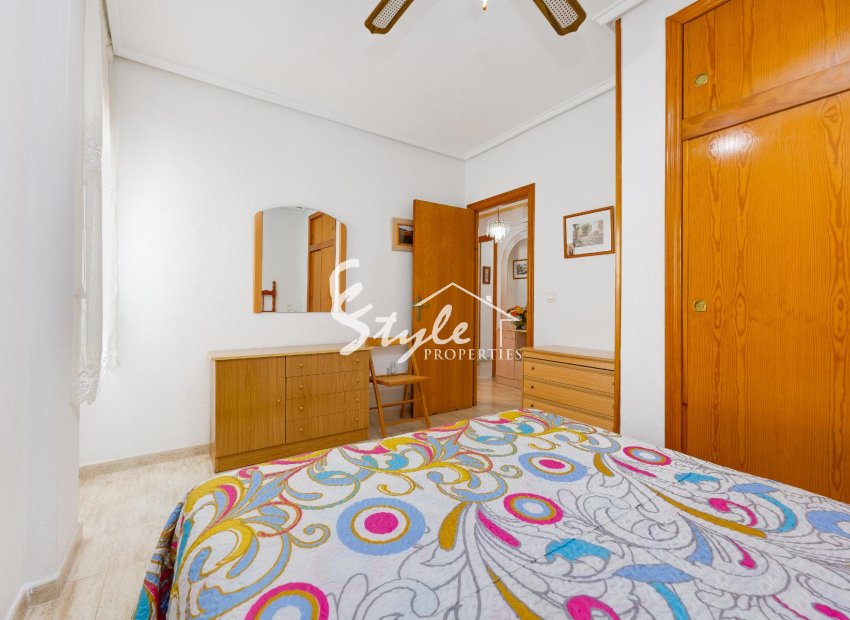 Resale - Apartament  - Torrevieja - Playa del Acequión