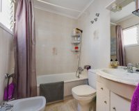 Resale - Apartament  - Torrevieja - Playa del Acequión