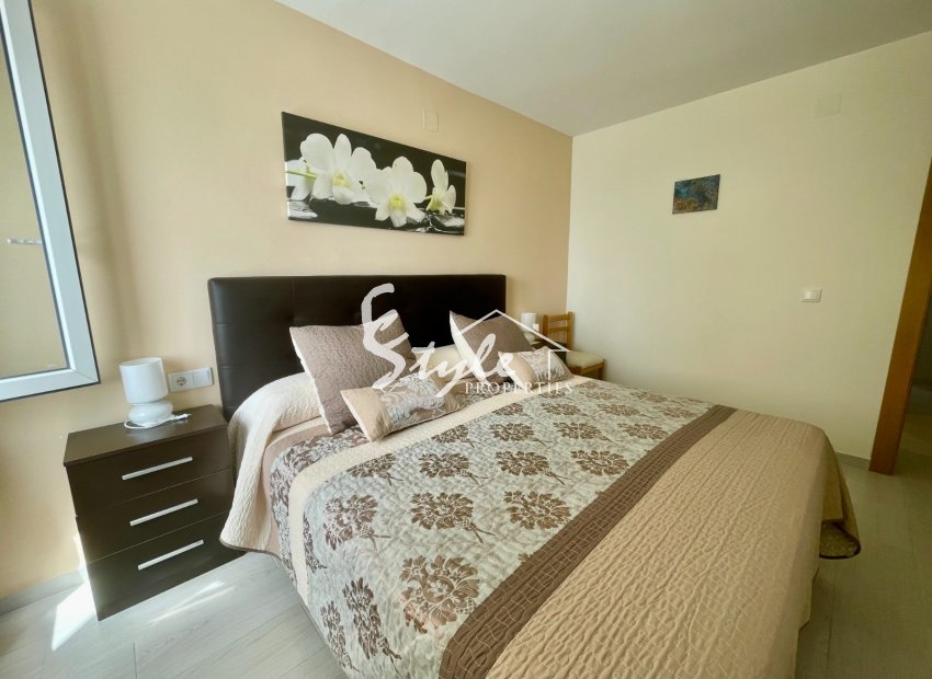 Resale - Apartament  - Torrevieja - Playa del Cura