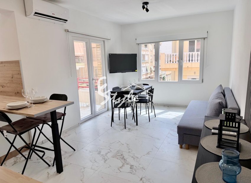 Resale - Apartament  - Torrevieja - Playa del Cura