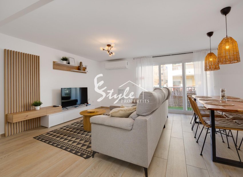 Resale - Apartament  - Torrevieja - Playa del Cura