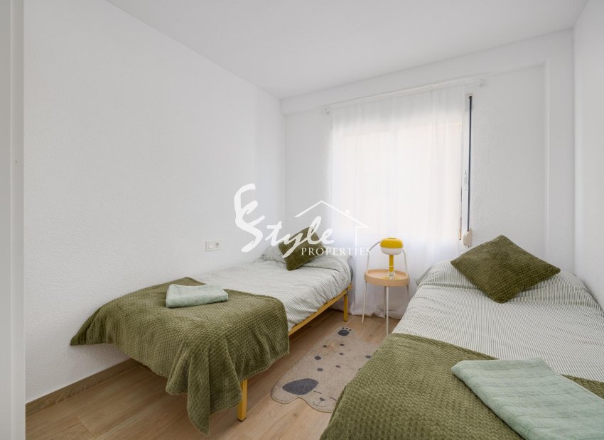 Resale - Apartament  - Torrevieja - Playa del Cura