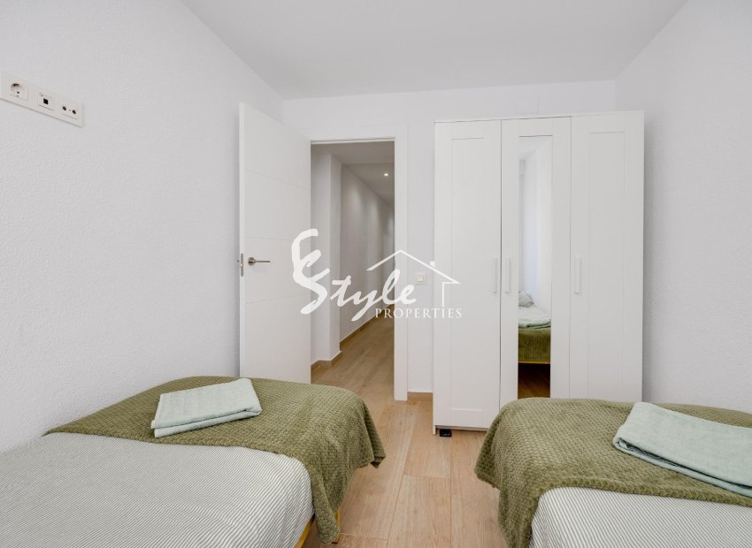 Resale - Apartament  - Torrevieja - Playa del Cura