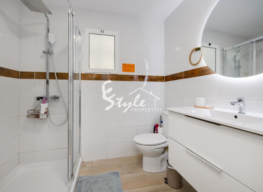 Resale - Apartament  - Torrevieja - Playa del Cura
