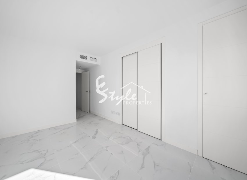 Resale - Apartament  - Torrevieja - Punta Prima