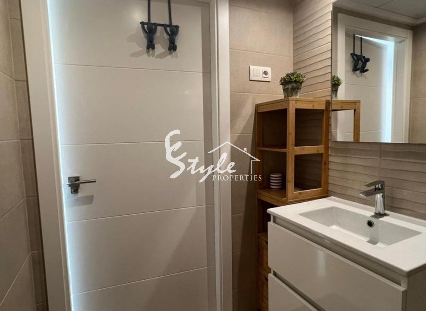 Resale - Apartament  - Torrevieja - Punta Prima