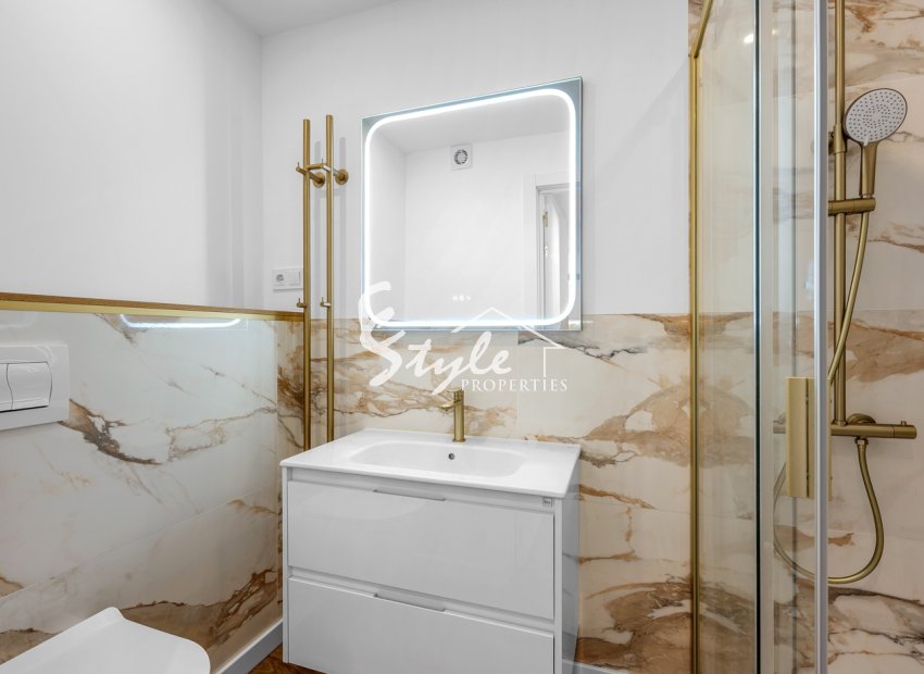 Resale - Apartament  - Torrevieja - Punta Prima