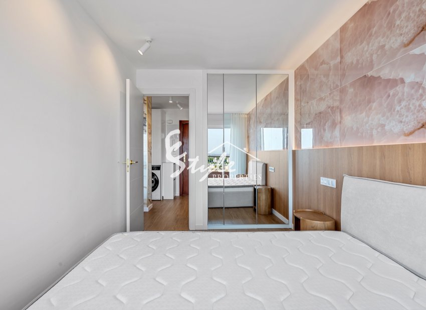 Resale - Apartament  - Torrevieja - Punta Prima