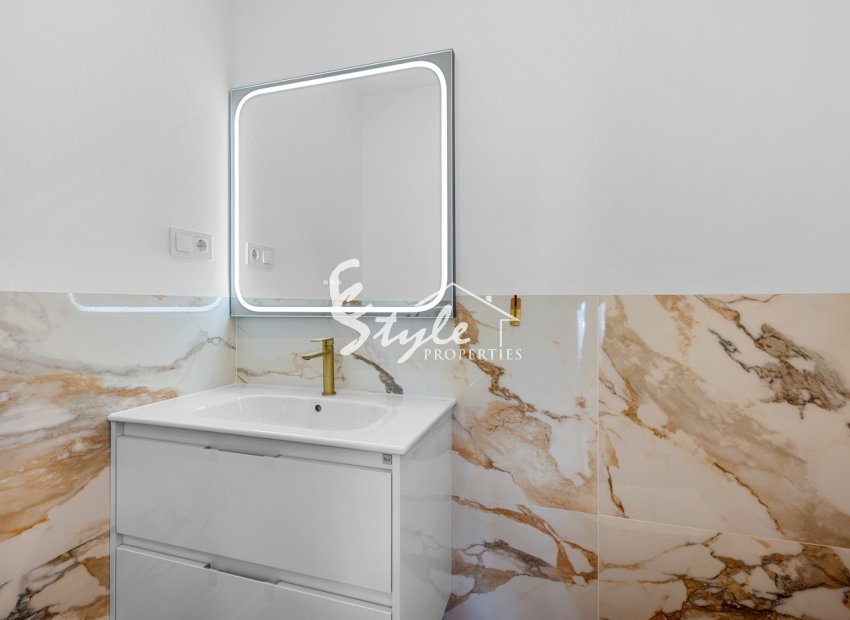 Resale - Apartament  - Torrevieja - Punta Prima