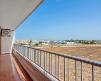 Resale - Apartament  - Torrevieja - Punta Prima