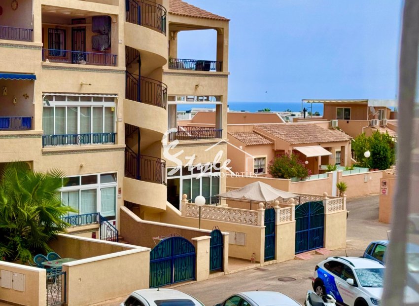 Resale - Apartament  - Torrevieja - Punta Prima