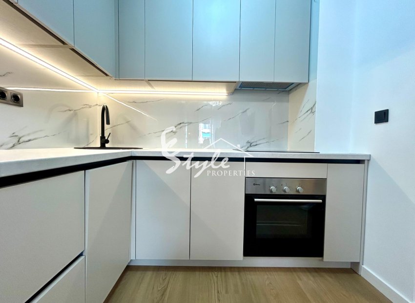 Resale - Apartament  - Torrevieja - Punta Prima