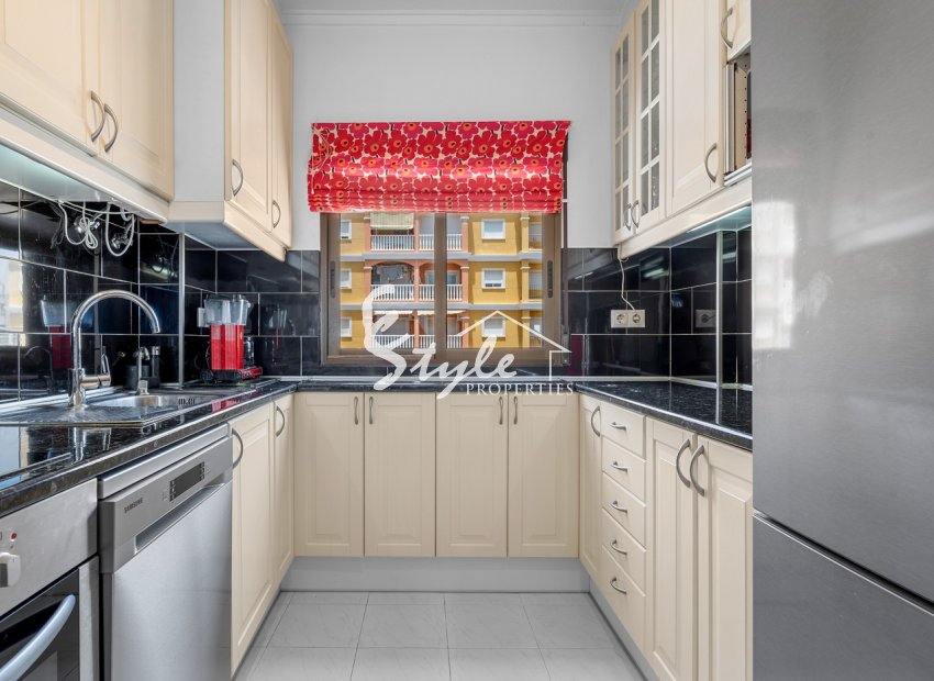 Resale - Apartament  - Torrevieja - Torrevieja - Aguas Nuevas