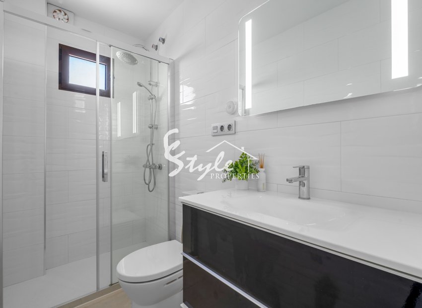 Resale - Apartament  - Torrevieja - Torrevieja - Aguas Nuevas