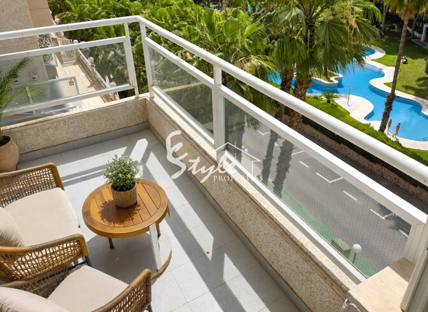 Resale - Apartament  - Villamartín - Campoamor