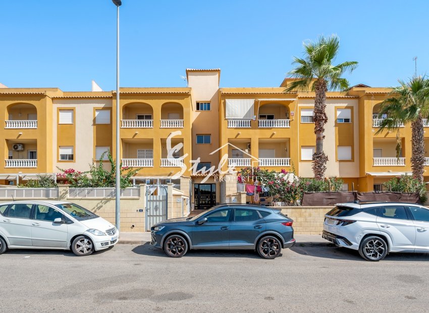 Resale - Apartament  - Villamartín - Orihuela Costa