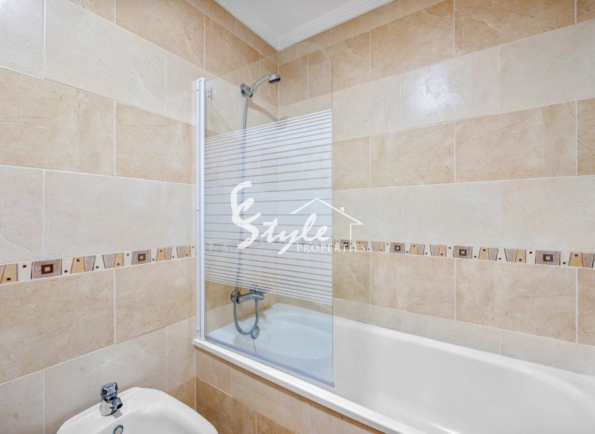 Resale - Apartament  - Villamartín - Orihuela Costa