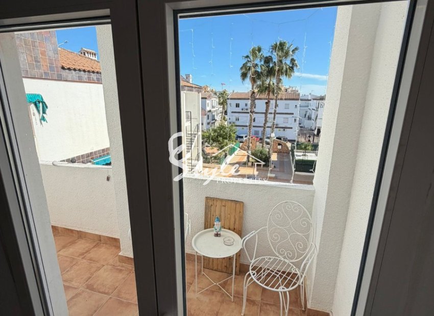 Resale - Apartament  - Villamartín - Punta Prima