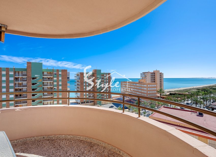 Resale - Apartamento - Arenales del Sol - Segunda linea playa