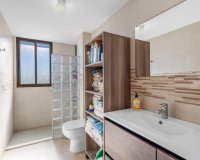 Resale - Apartamento - Arenales del Sol - Segunda linea playa