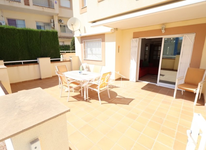 Resale - Apartamento - Campoamor
