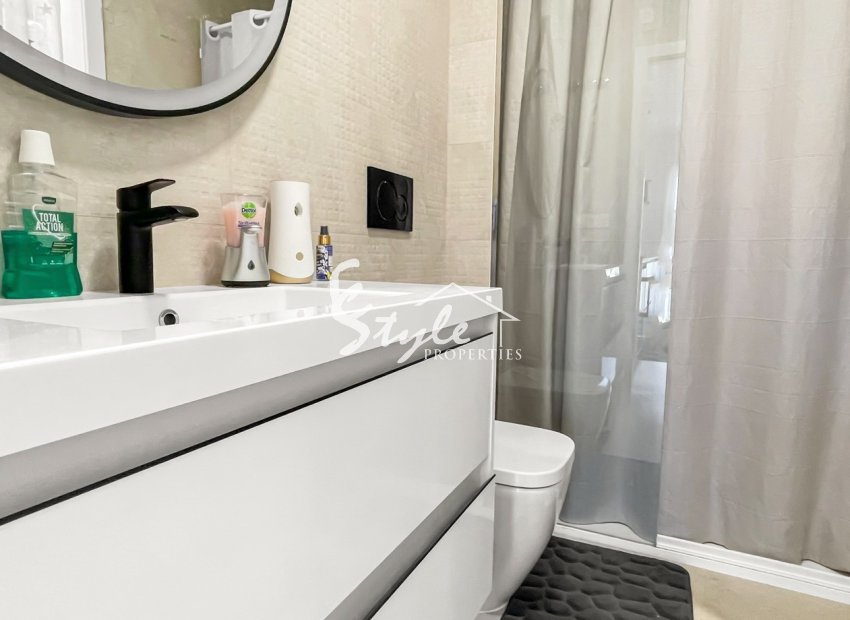 Resale - Apartamento - Guardamar - El Raso