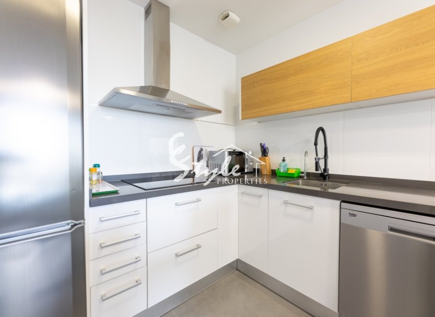 Resale - Apartamento - La Mata