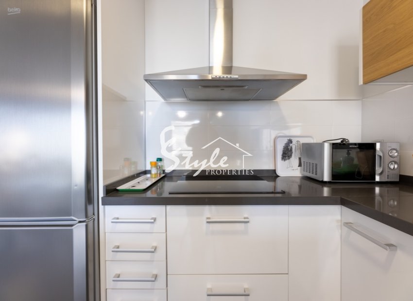 Resale - Apartamento - La Mata