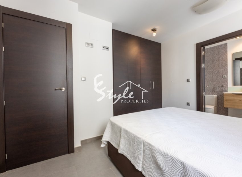 Resale - Apartamento - La Mata