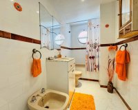 Resale - Apartamento - La Mata