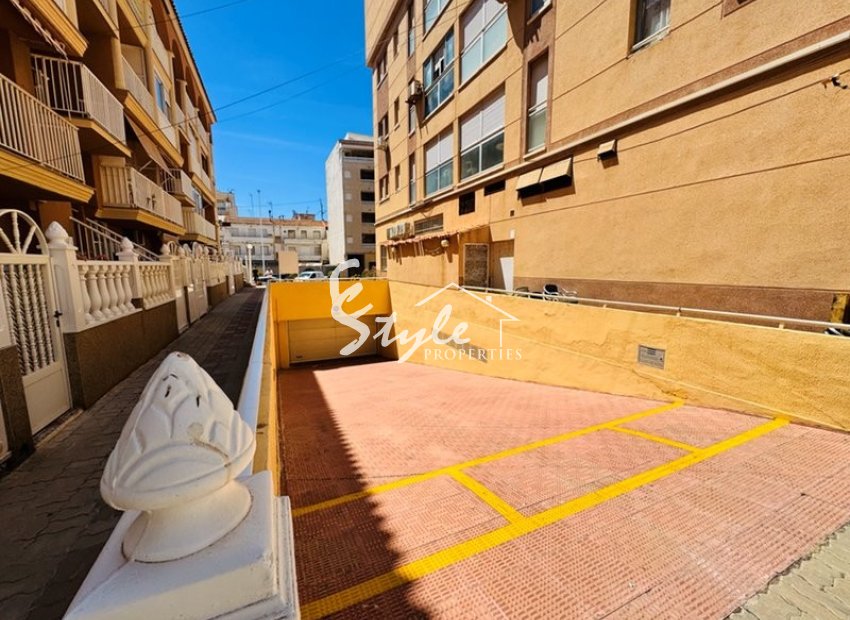 Resale - Apartamento - La Mata