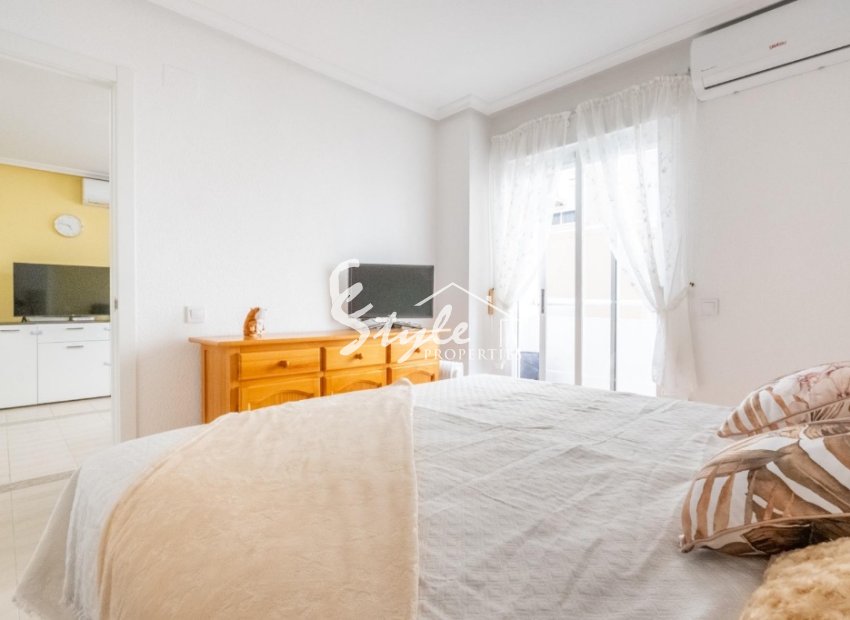 Resale - Apartamento - La Mata