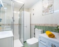Resale - Apartamento - La Mata