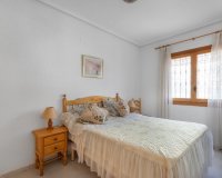 Resale - Apartamento - La Mata