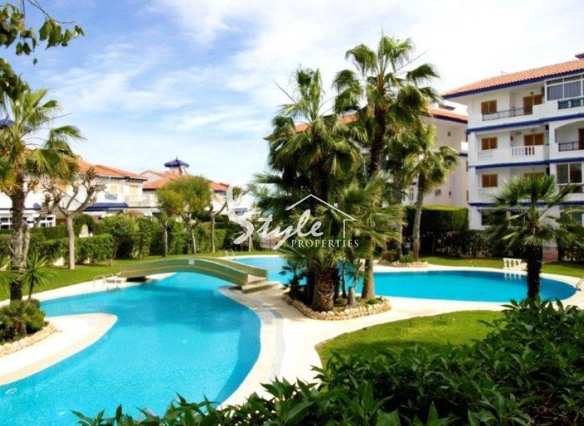Resale - Apartamento - La Mata