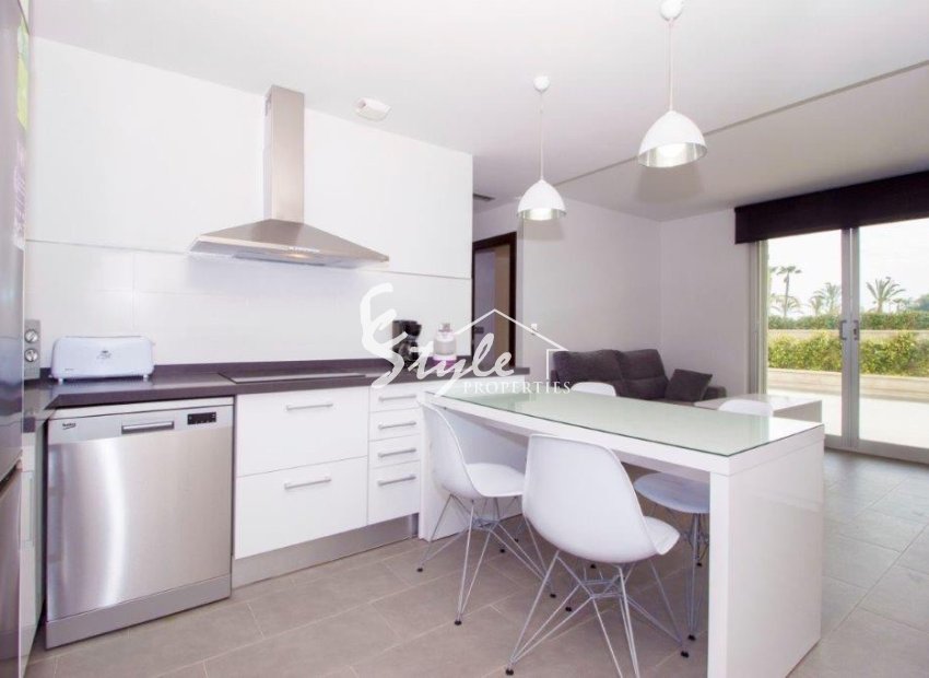 Resale - Apartamento - La Mata