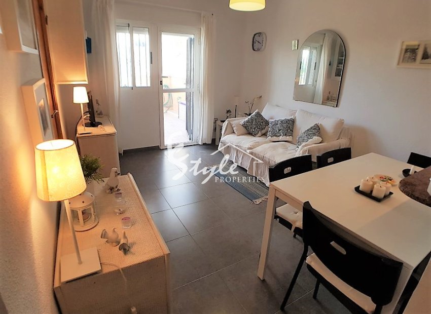 Resale - Apartamento - La Mata