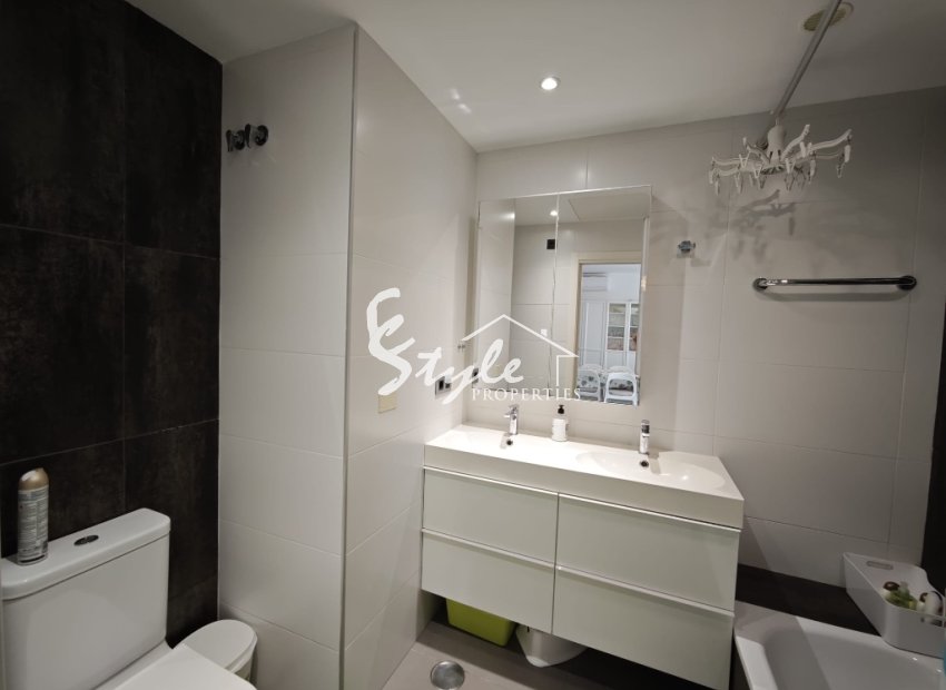 Resale - Apartamento - La Zenia