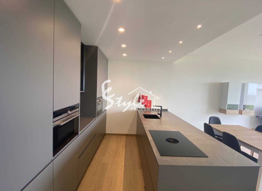 Resale - Apartamento - Las Colinas Golf