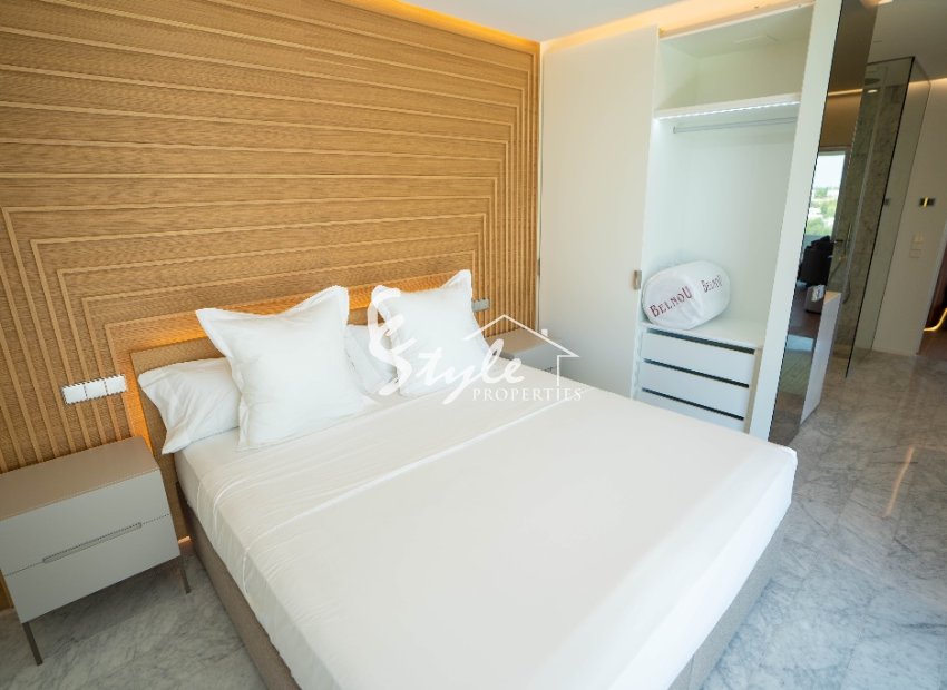 Resale - Apartamento - Las Colinas Golf