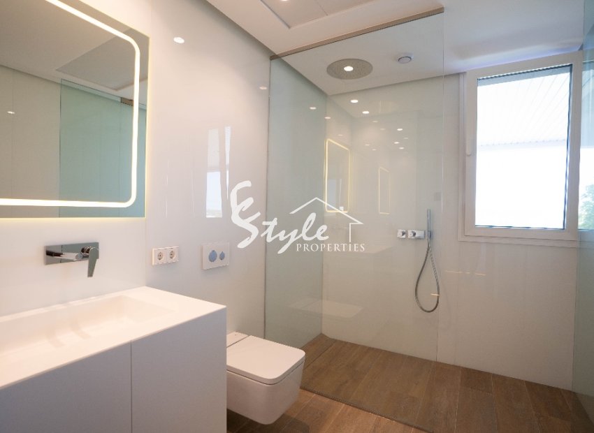 Resale - Apartamento - Las Colinas Golf