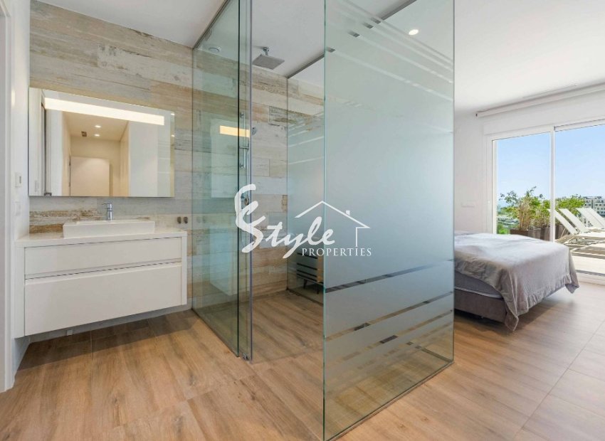 Resale - Apartamento - Las Colinas Golf