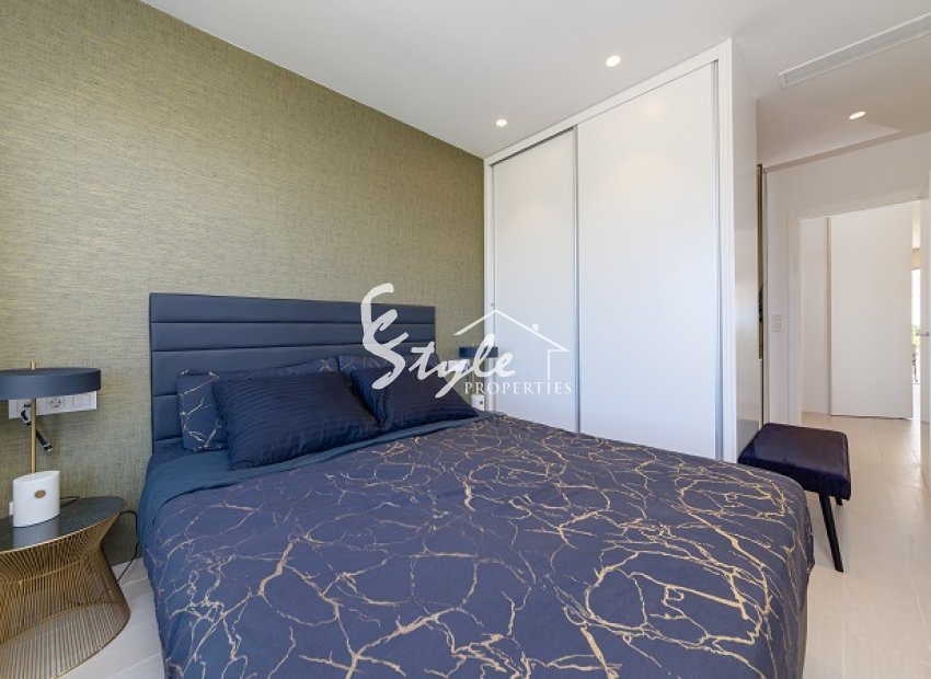 Resale - Apartamento - Las Colinas Golf