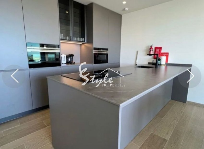 Resale - Apartamento - Las Colinas Golf